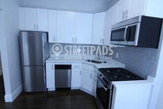 Building Photo - 3 bedroom in Boston MA 02115