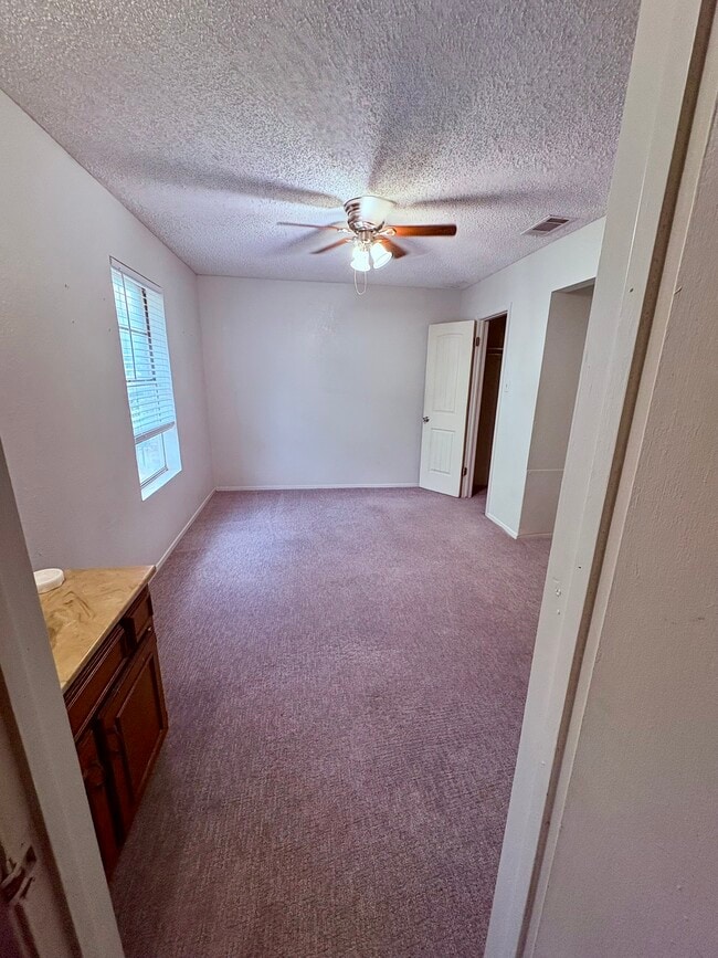 Building Photo - 1920 Lagonda Ave