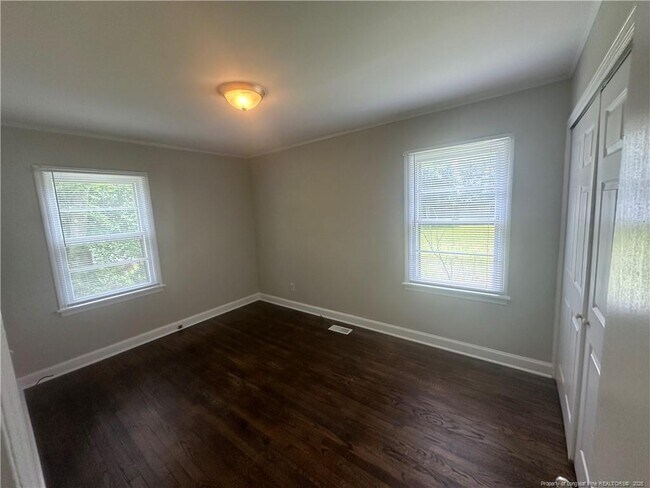 Building Photo - 116 Hunter Cir