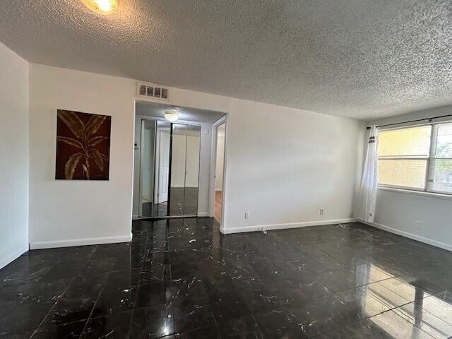 Building Photo - 850 E Commercial Blvd