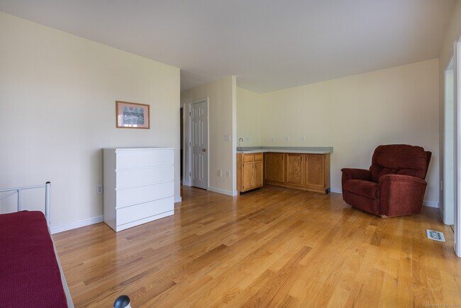 Building Photo - 916 Reef Rd