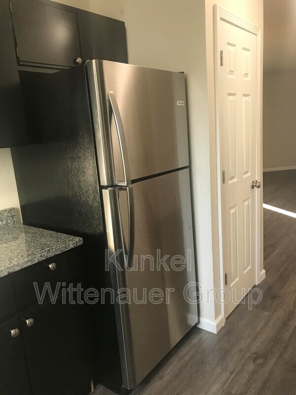 Building Photo - 19 Twin Oaks Dr