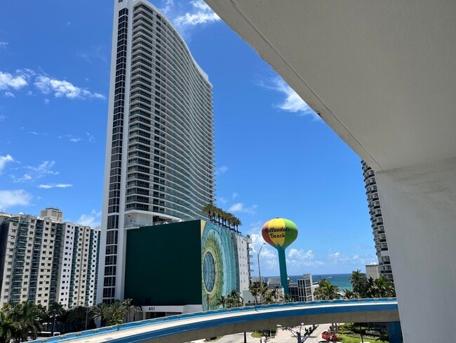 Building Photo - 1801 S Ocean Dr