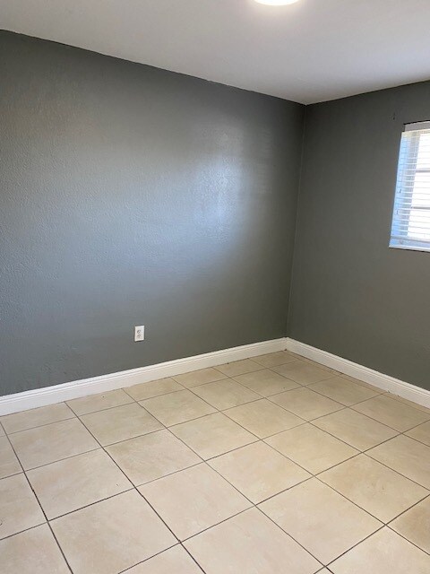 Building Photo - 13900 Lake Placid Ct