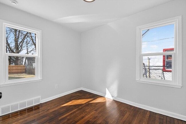 Building Photo - 8449 Penrod St