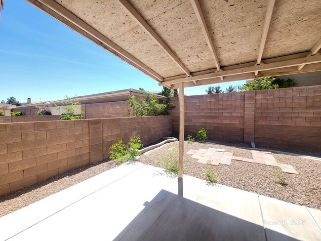Building Photo - 4523 Sparwood Dr