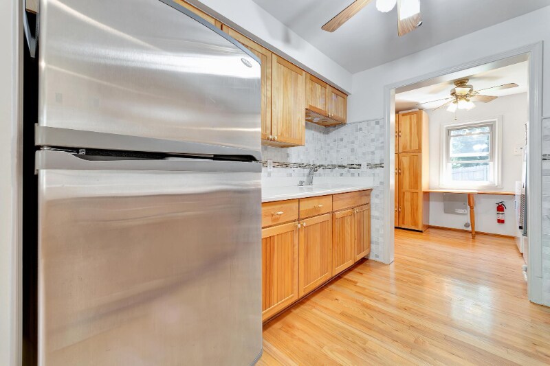 Building Photo - 4980 Ainsley Ave