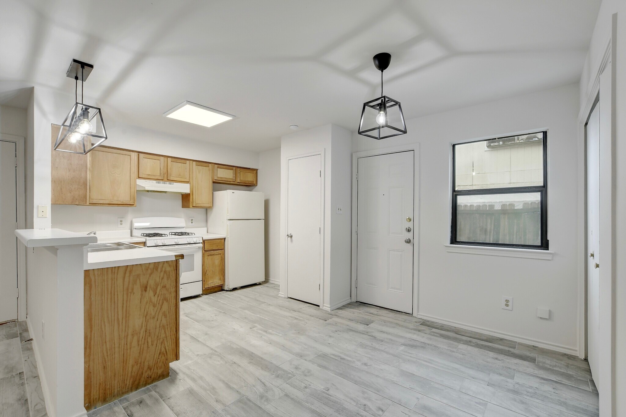 Building Photo - 809 Bracewood Cir