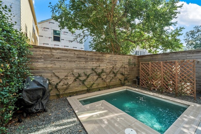 Building Photo - 316 Birdsall St