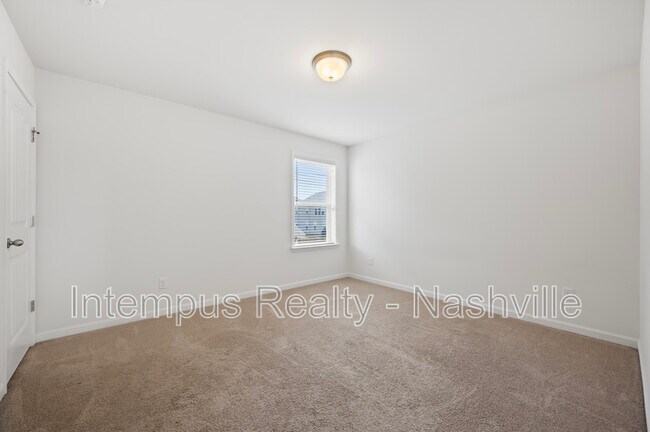 Building Photo - 2637 Miranda Dr