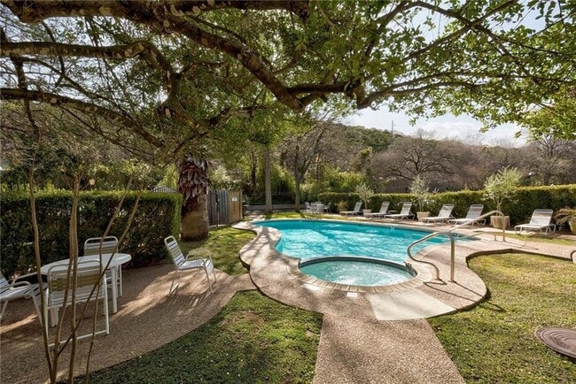 Building Photo - 3839 Dry Creek Dr