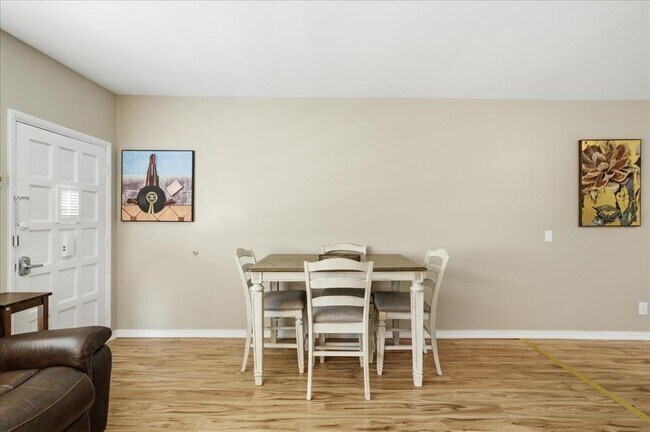 Building Photo - 2400 Franciscan Dr