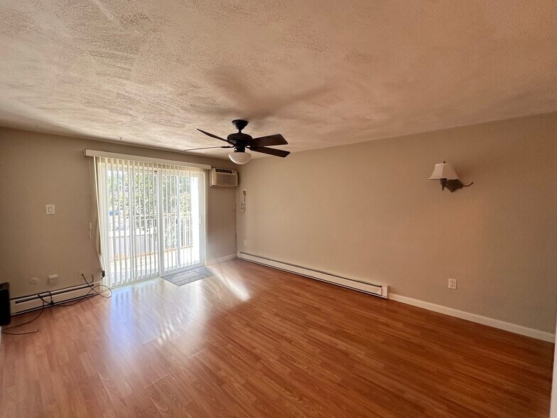 Building Photo - 915 Edgell Rd