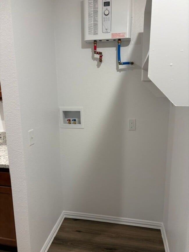 Building Photo - New Construction 3 bedroom, 2 bath brick home.