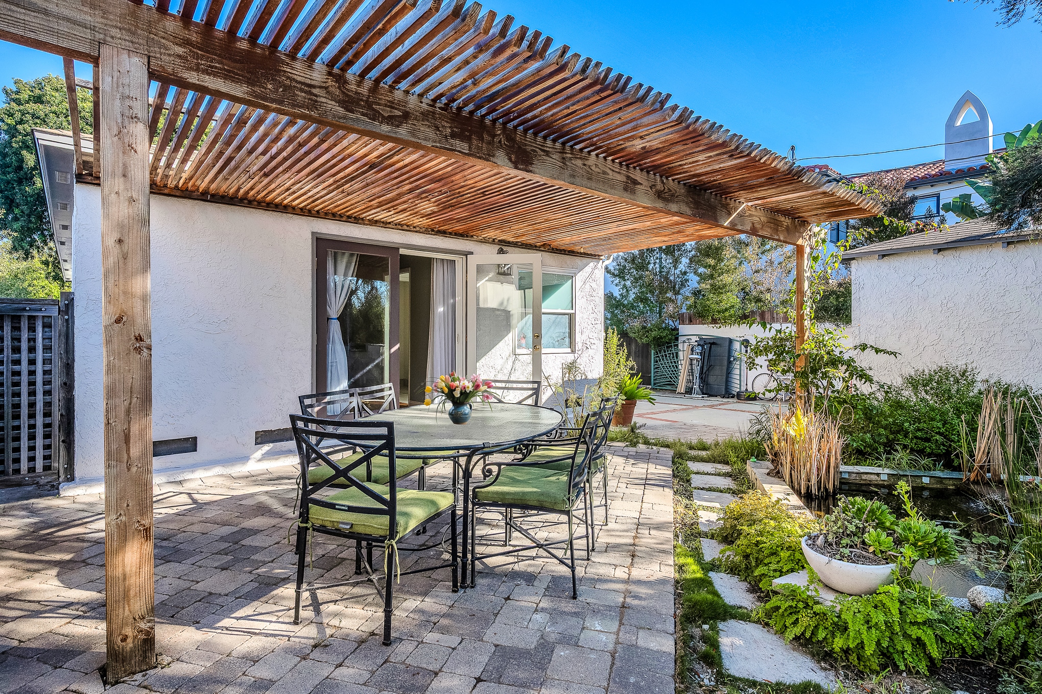 Building Photo - 8207 Stewart Ave