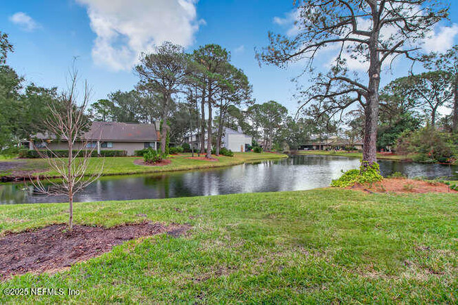 Building Photo - 2084 Sandpiper Ct