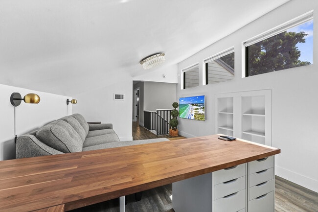 Building Photo - 13400 Bedford Mews Ct