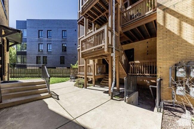 Building Photo - 1 bedroom in Chicago IL 60614