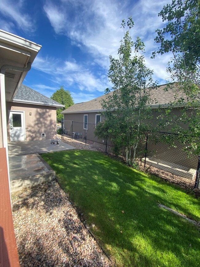 Building Photo - 322 N 50th Ave