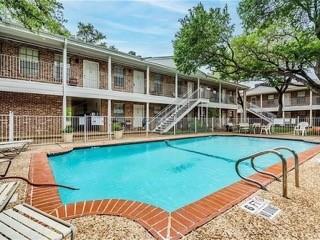 Building Photo - 1240 Barton Hills Dr