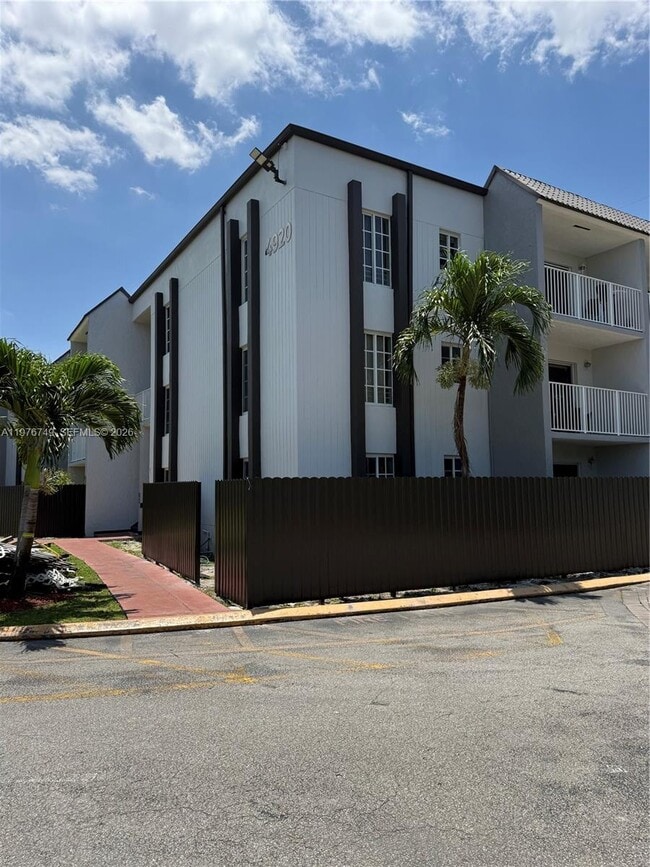 Building Photo - 4920 NW 79th Ave