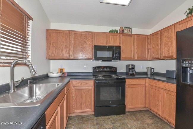 Building Photo - 16530 W Statler St