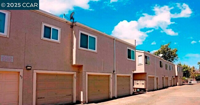 Building Photo - 3712 Willow Pass Rd