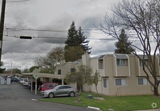 Building Photo - 2 B/D 1 B/A in Marysville - COMING SOON! ...