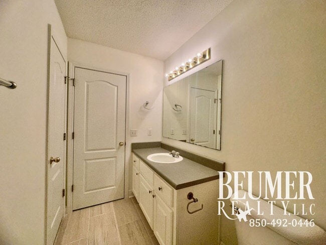 Building Photo - 4br/3ba Big, Bold, Beautiful Home for Rent