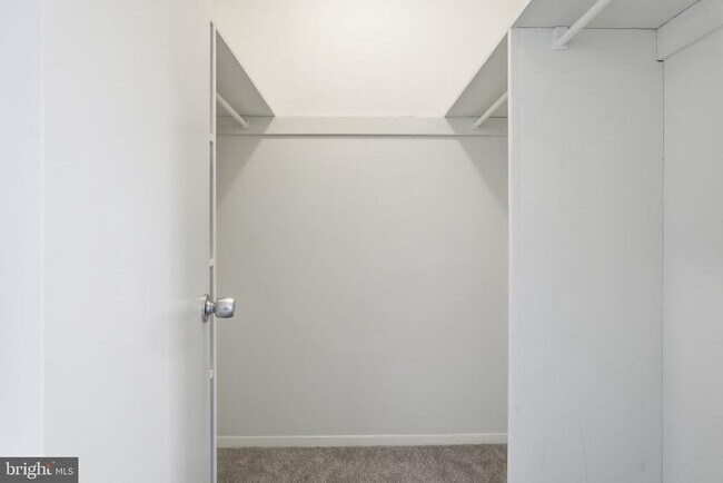 Building Photo - 5500 Friendship Blvd