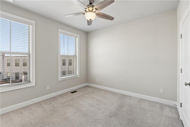 Building Photo - 857 Constellation Dr