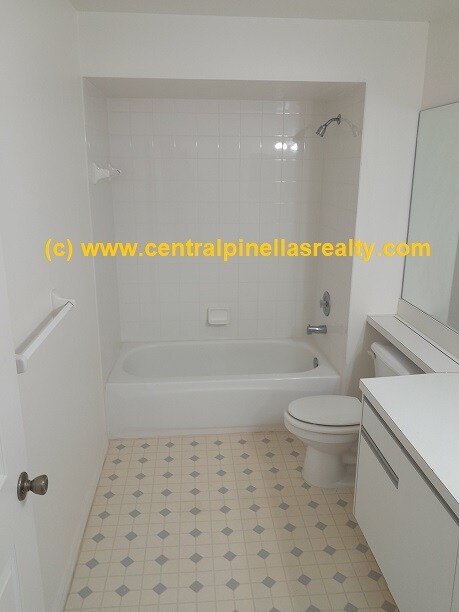 Building Photo - 3012 Brookfield Ln