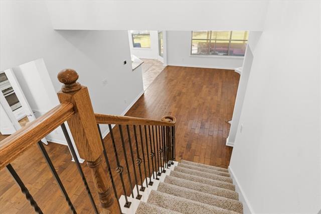 Building Photo - 713 Chandler Ct