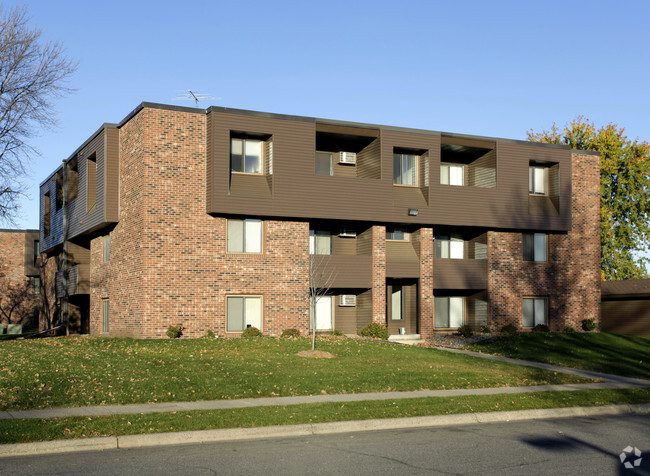 Building Photo - Greenway North