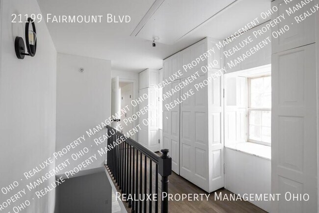 Building Photo - 21199 Fairmount Blvd