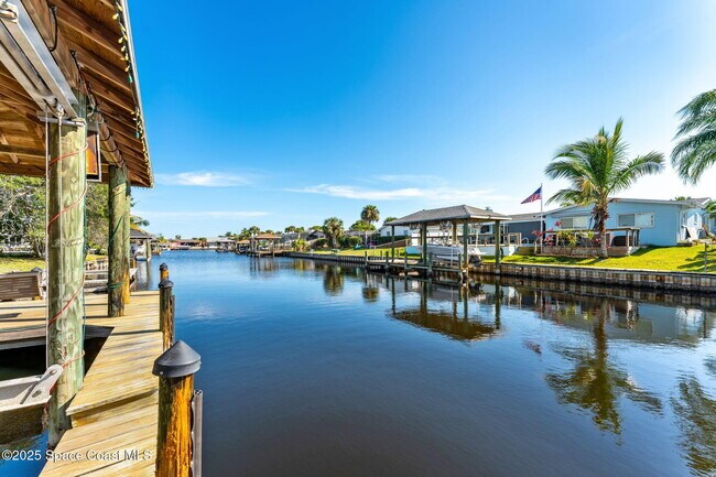 Building Photo - 445 Diana Blvd