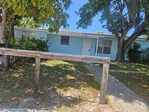 Building Photo - 4 Bed 2.5 Bath Single Family Home for Rent...