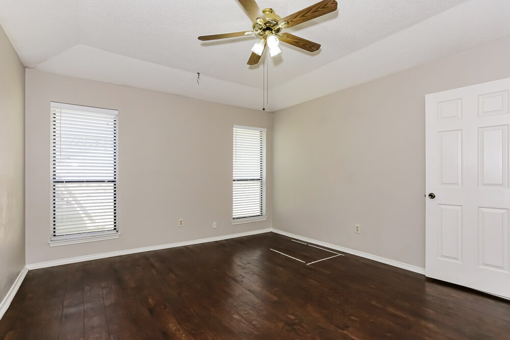 Building Photo - 7312 Meadow Creek Dr
