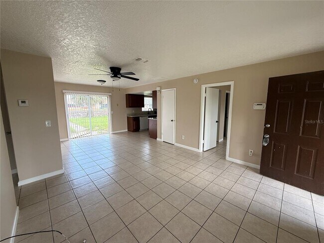 Building Photo - 133 Alderwood Dr