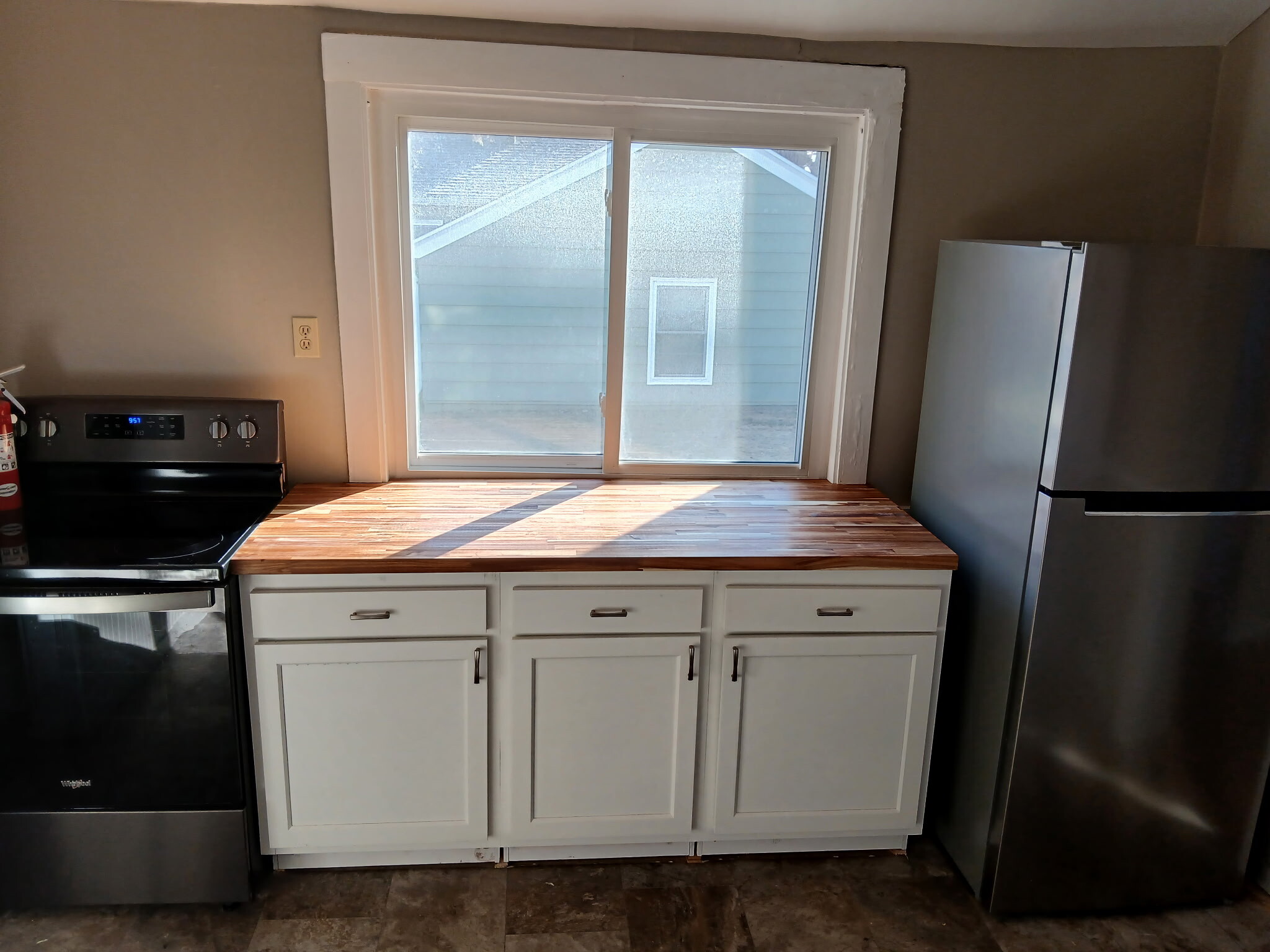 Building Photo - 612 W Laurel St