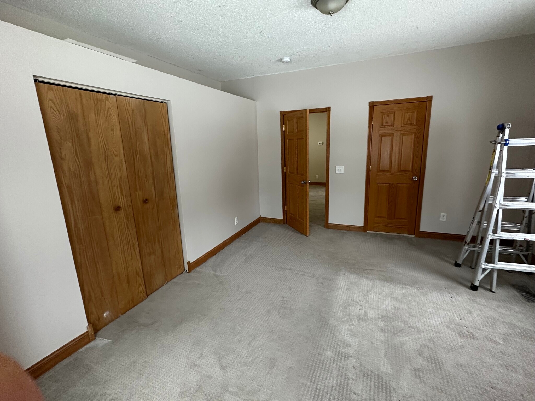 Building Photo - 465 3rd Ave