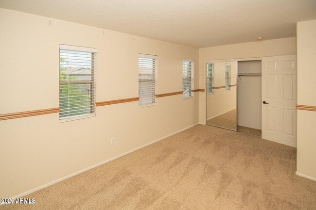 Building Photo - 605 N 111th Dr