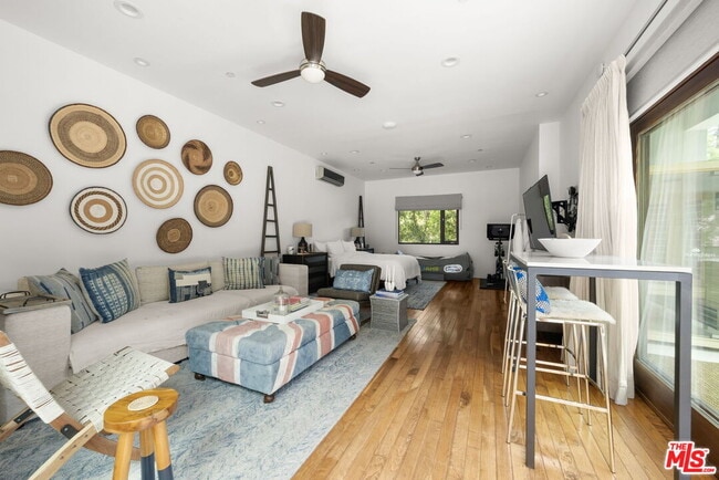 Building Photo - 2035 De Mille Dr
