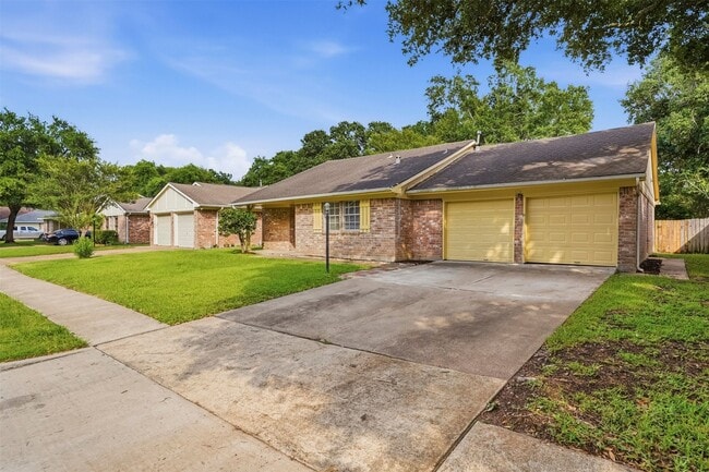 Building Photo - 823 Red Rock Canyon Dr