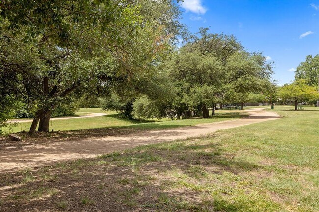 Building Photo - 10616 Mellow Meadow Dr