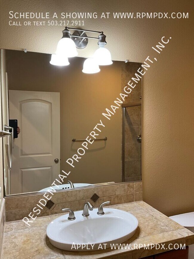 Building Photo - 18278 SW Santoro Dr