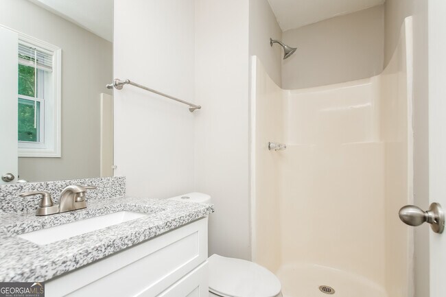 Building Photo - 185 Heritage Way