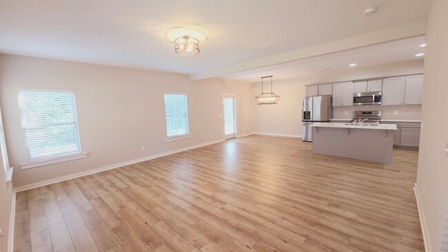 Building Photo - 2122 Ellsworth Lp Rd