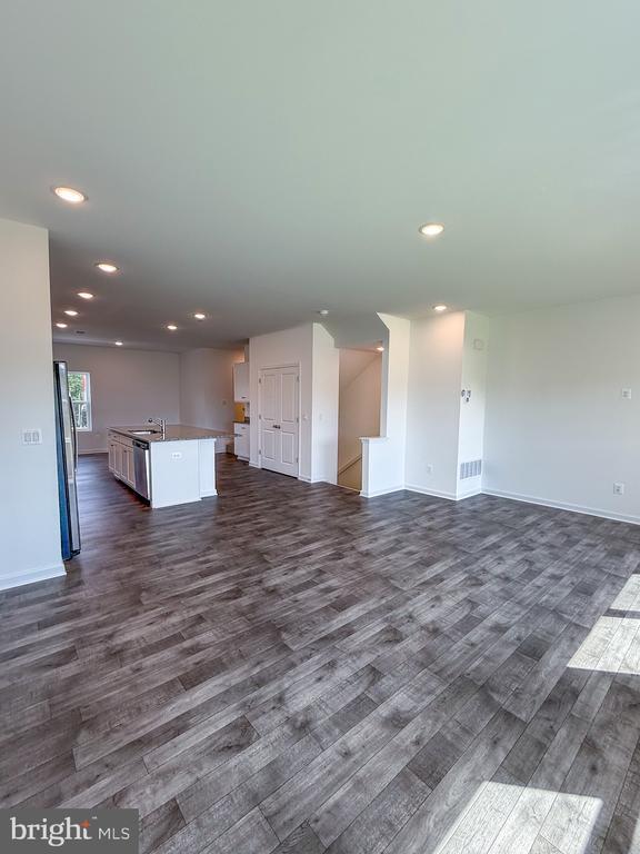 Building Photo - 2584 Cougar Ln