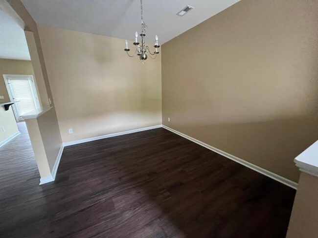 Building Photo - 4472 Middletown Dr